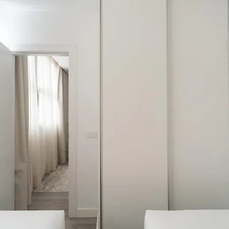 Holiday home Avant Holidays 4b